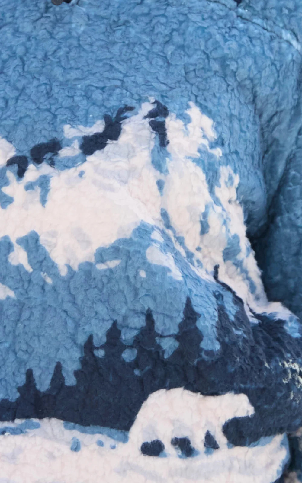 LIGHT BLUE POLAR FLEECE SWEATER – UNISEX (ILLUSTRATED)