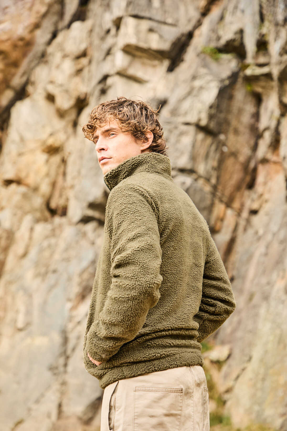 OLIVE GREEN POLAR FLEECE SWEATER – UNISEX