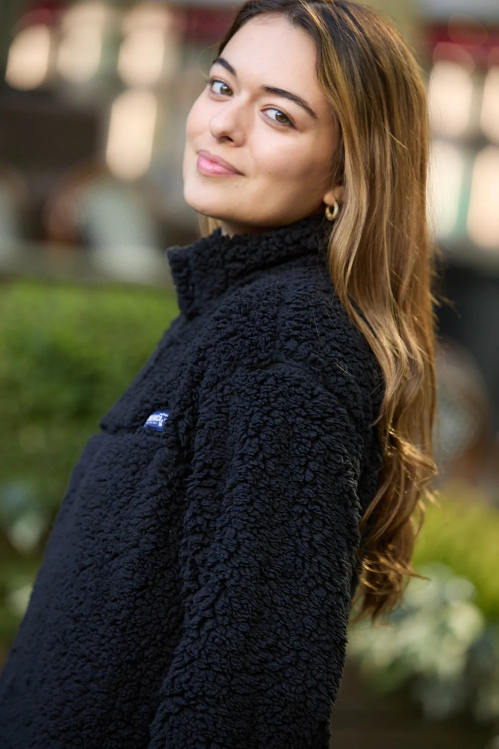 BLACK POLAR FLEECE SWEATER – UNISEX