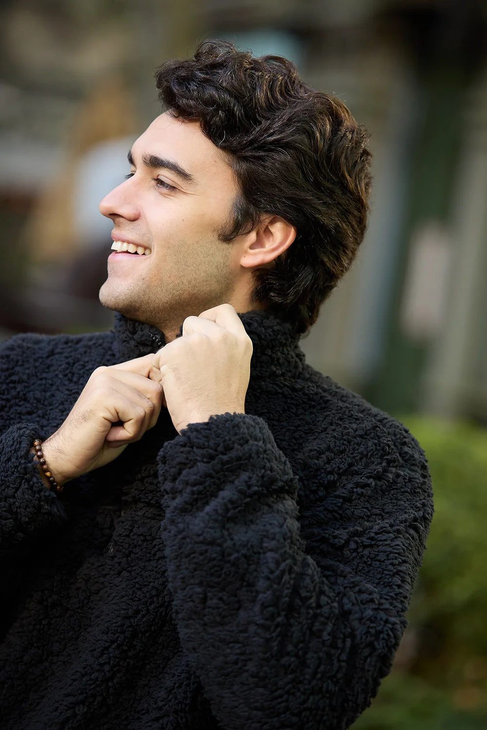 BLACK POLAR FLEECE SWEATER – UNISEX
